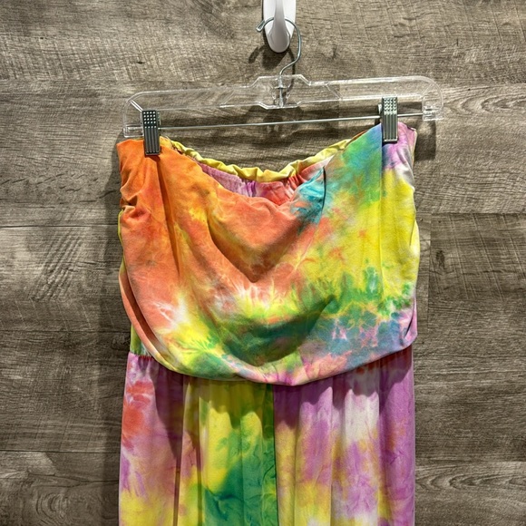 Derek Heart Tie Dye Strapless Jumpsuit with Pockets in a Polyester/Spandex Blend - Picture 6 of 12